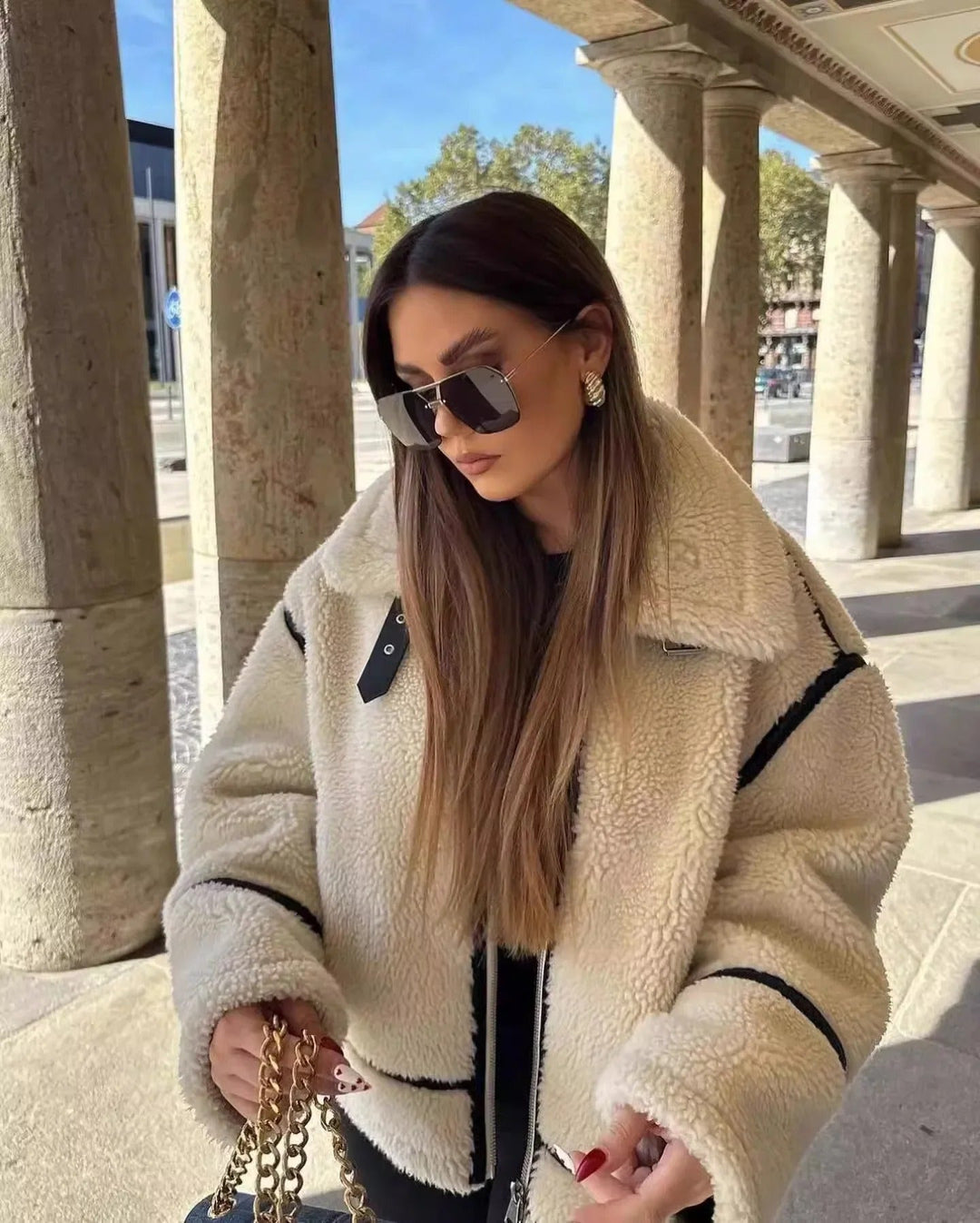 Women's Jacket – Oversized Teddy Contrast Trim