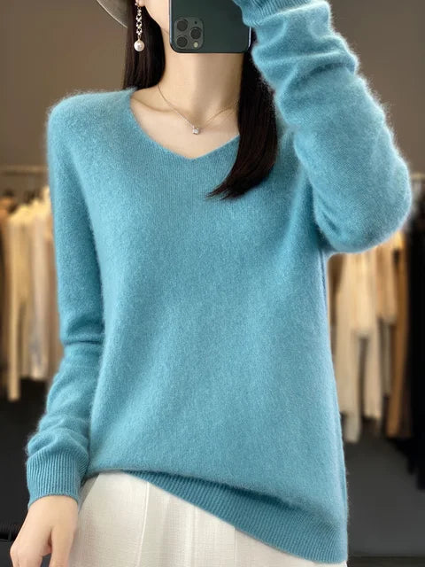Women's Jumper – Relaxed-Fit V-Neck Knit