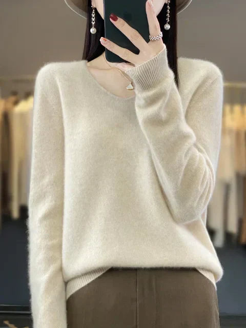 Women's Jumper – Relaxed-Fit V-Neck Knit