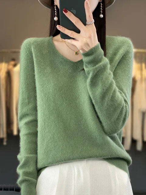 Women's Jumper – Relaxed-Fit V-Neck Knit