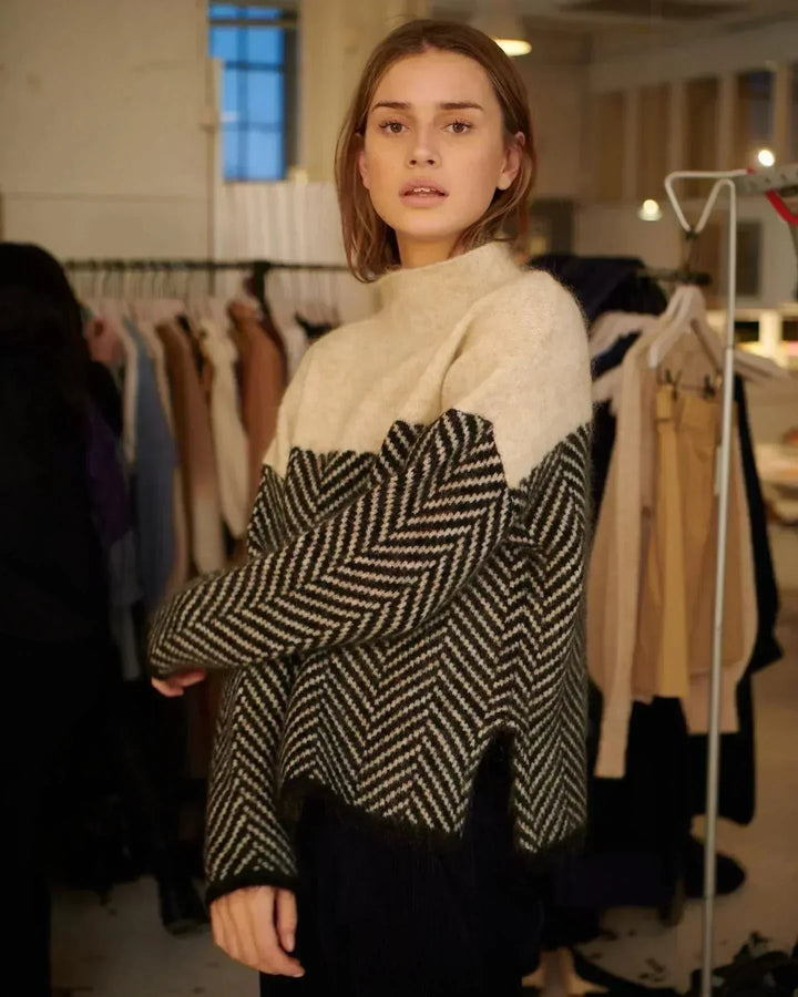 Women's Chevron Knit Turtleneck Sweater
