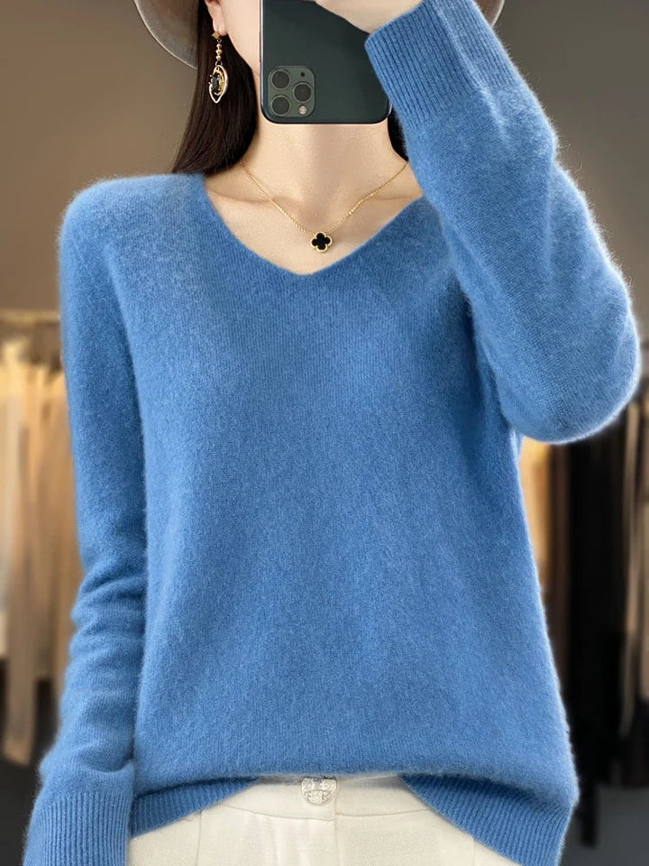 Women's Jumper – Relaxed-Fit V-Neck Knit