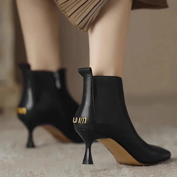 Women's Black Leather Pointed-Toe Kitten-Heel Ankle Boots – Zipper