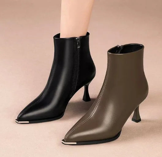 Women's Black Leather Pointed-Toe Kitten-Heel Ankle Boots – Zipper