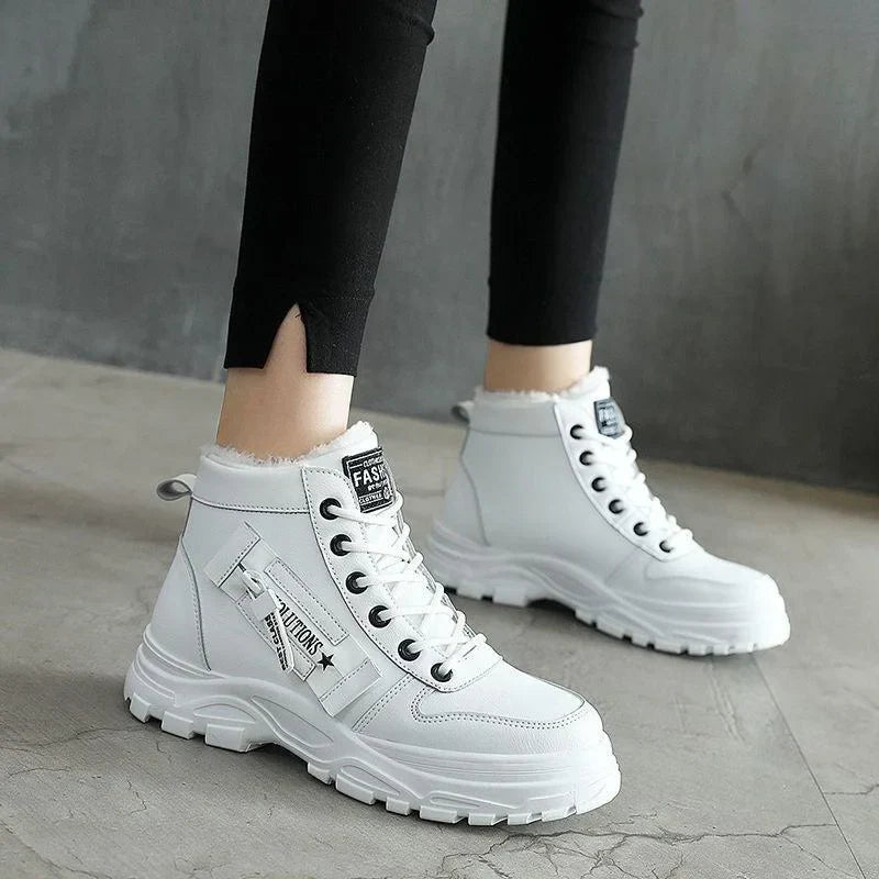 Women's Comfort Chunky-Sole Boots – Faux-Fur Lining And Lace-Up Front