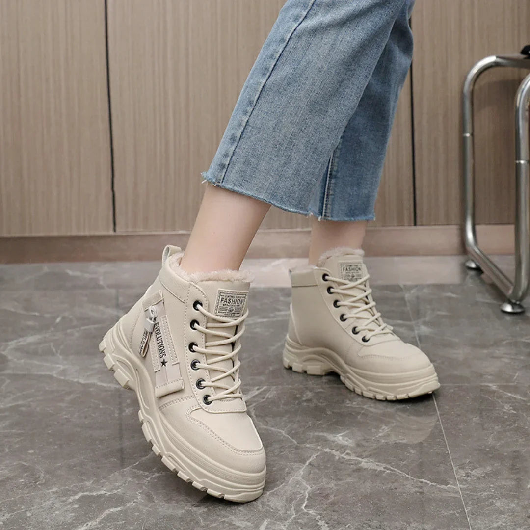 Women's Comfort Chunky-Sole Boots – Faux-Fur Lining And Lace-Up Front