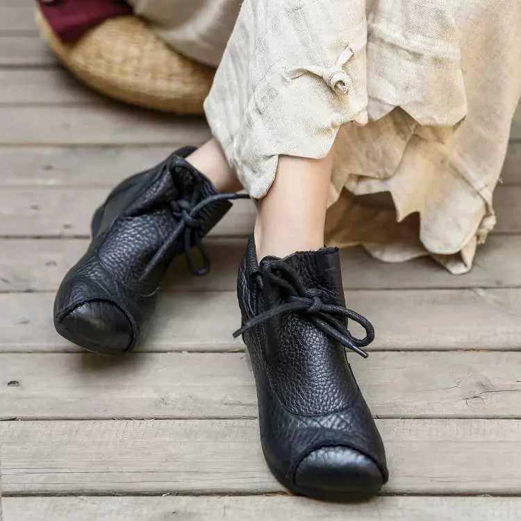 Women's Comfort Leather Ankle Boots – Fuzzy Lining And Lace-Up Closure
