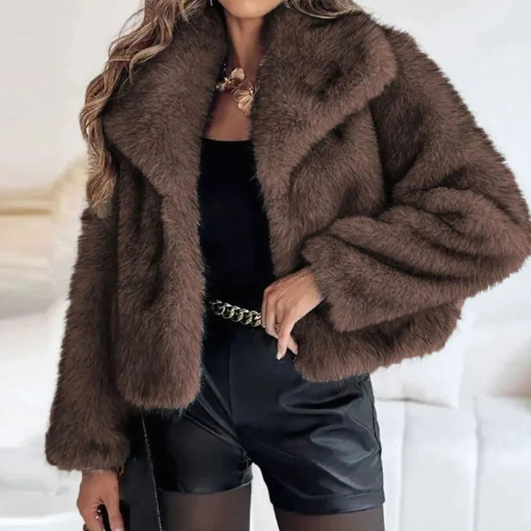 Women's Jacket – Cropped Faux Fur