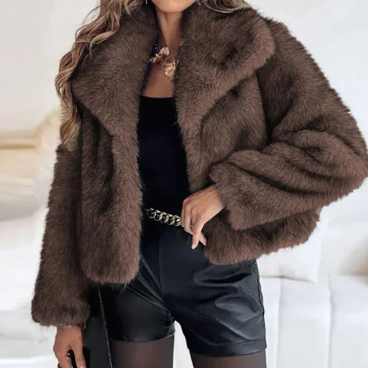 Women's Jacket – Cropped Faux Fur