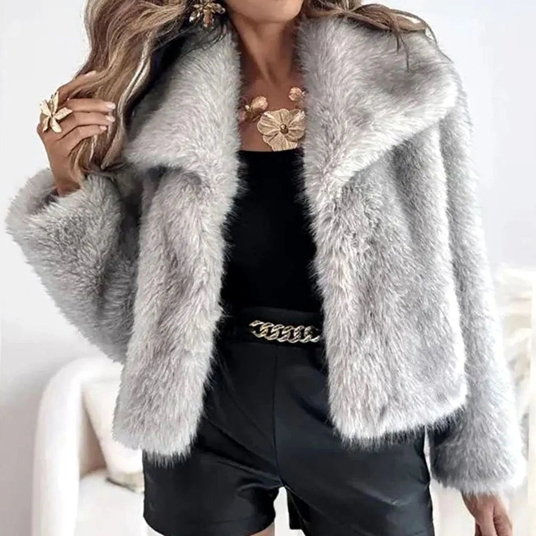 Women's Jacket – Cropped Faux Fur