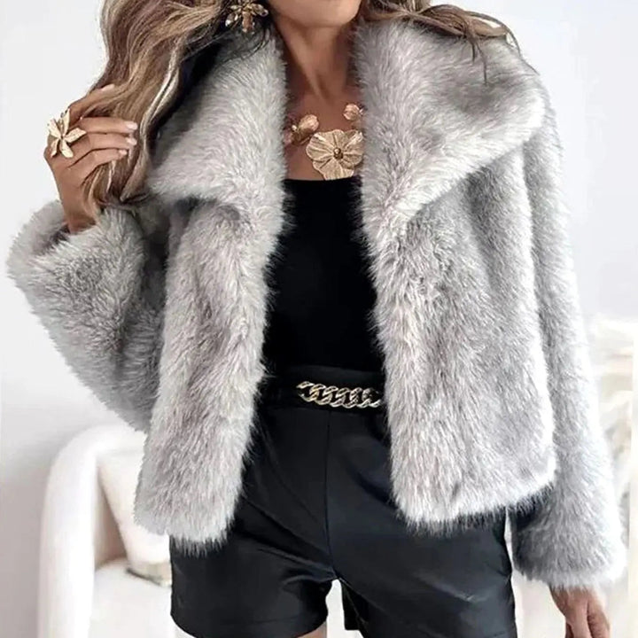 Women's Jacket – Cropped Faux Fur