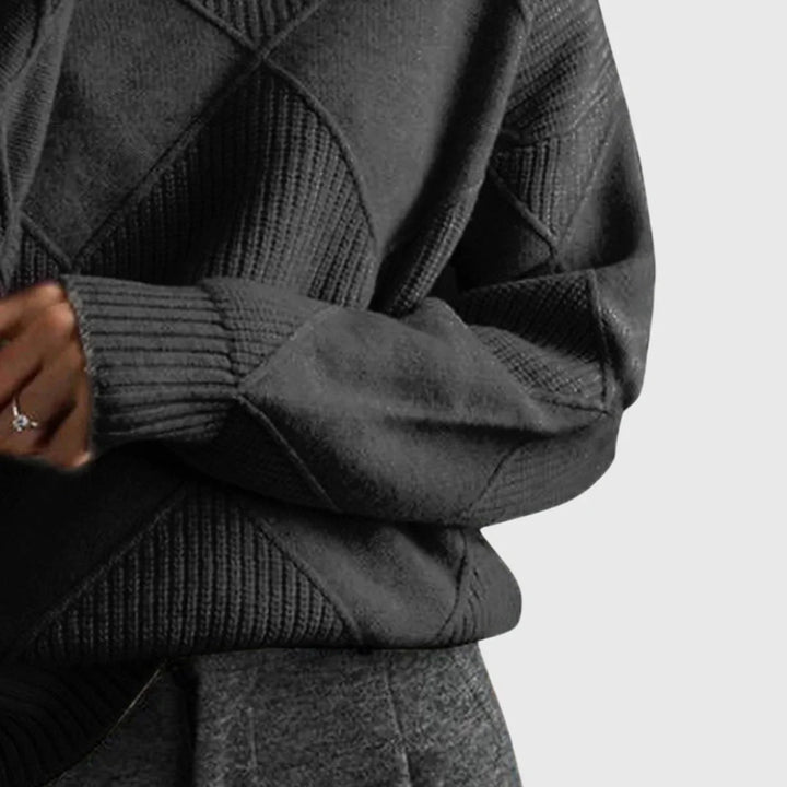 Women's Diamond-Pattern Knit Sweater – Turtleneck And Ribbed Cuffs