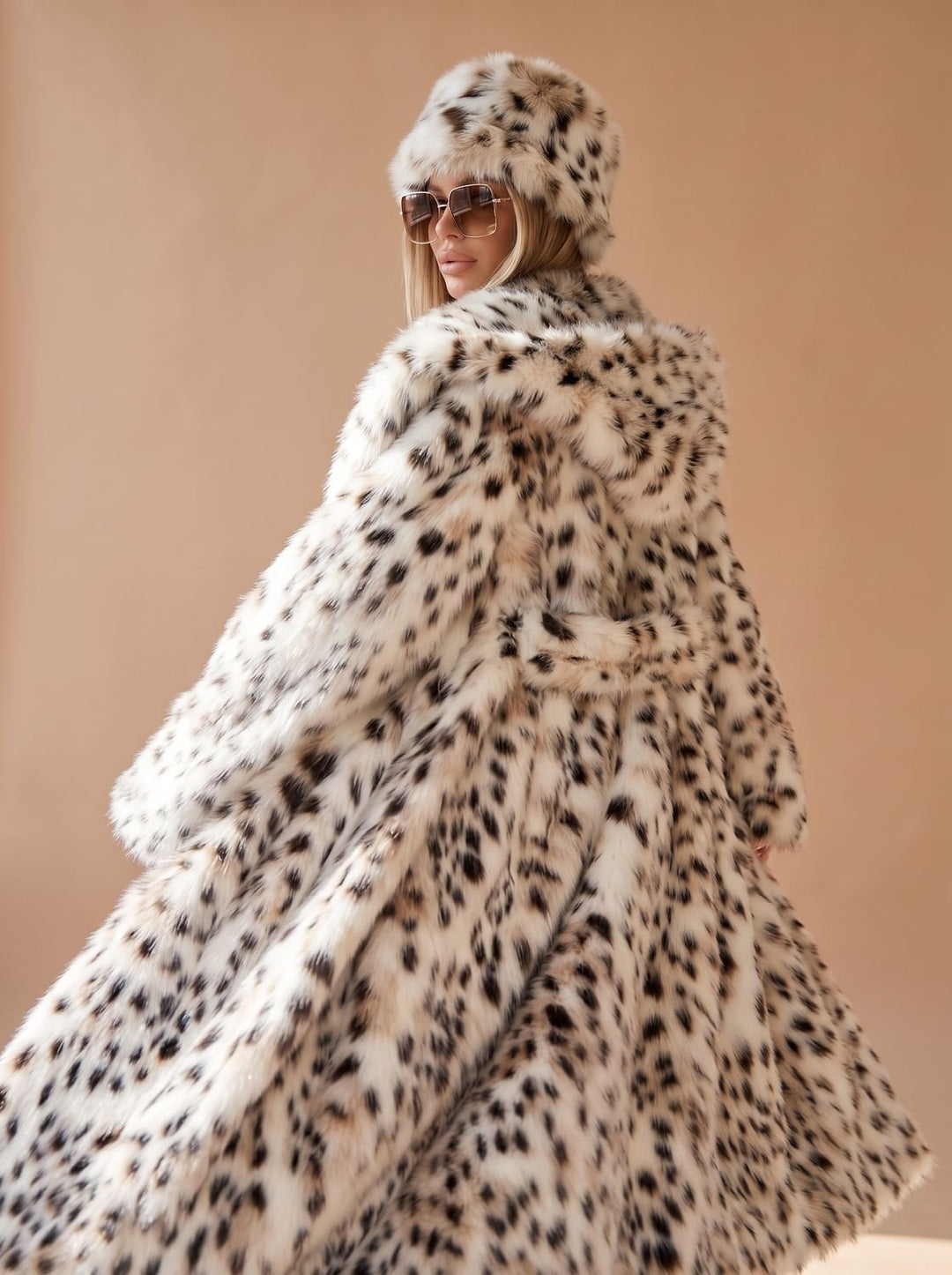 Women's Coat – Long Faux Fur Leopard Print Belted Over