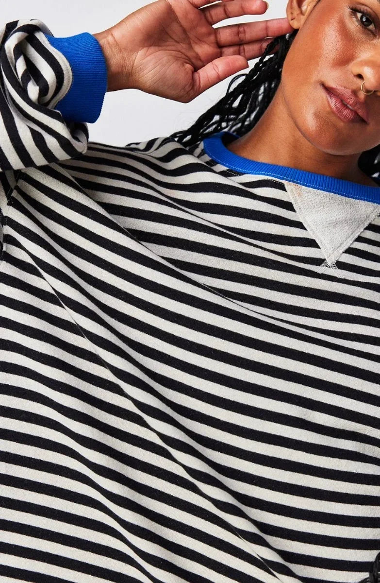 Women's Oversized Striped Long-Sleeve Pullover Sweater