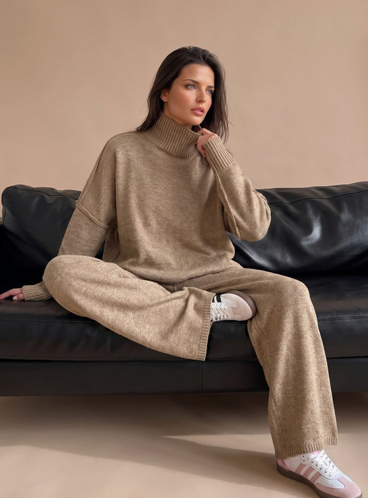 Women's Two-Piece Set – Oversized Turtleneck Wide-Leg Lounge Set