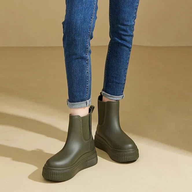 Women's Rubber Chelsea Rain Boots – Chunky Platform Sole