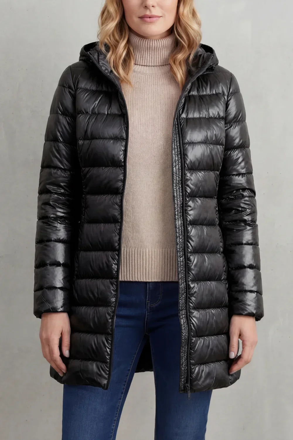 Women's Ultra-Lightweight Hooded Down Jacket For Cosy Warmth