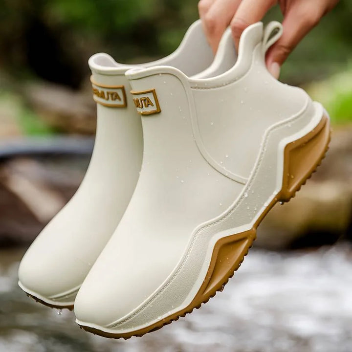 Women's Comfort Boots – Pull-On Tab And Contrast Sole