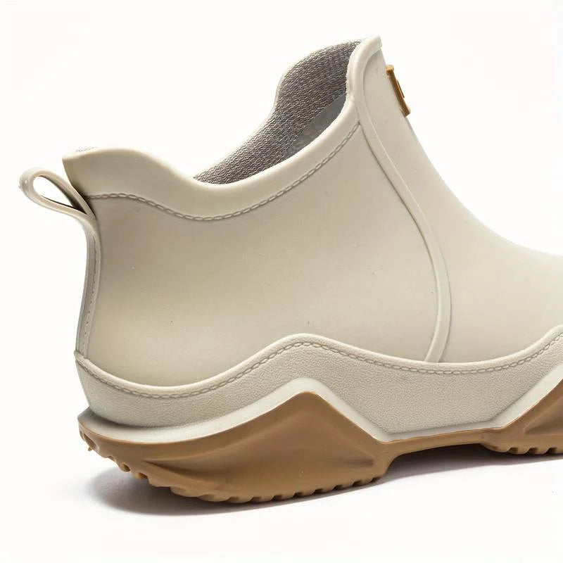 Women's Comfort Boots – Pull-On Tab And Contrast Sole